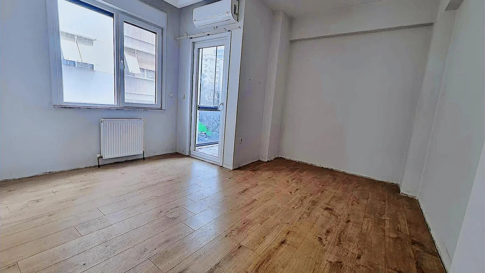 Geni̇ş Salon Geni̇ş Mutfak | 125 M² Ferah Ve Kullanişli Dai̇re