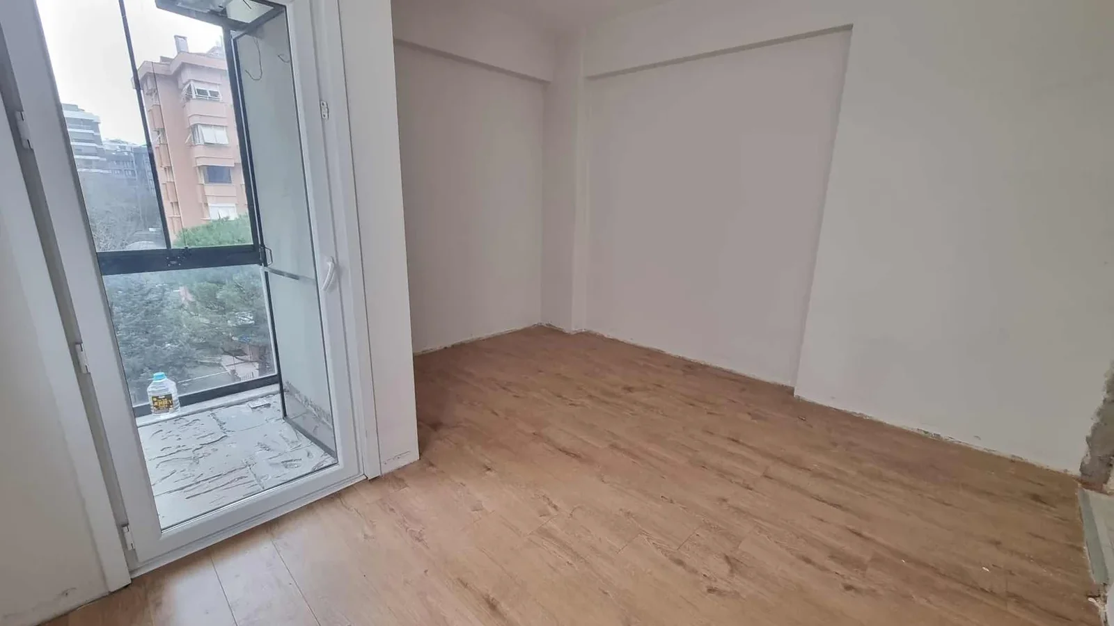 Geni̇ş Salon Geni̇ş Mutfak | 125 M² Ferah Ve Kullanişli Dai̇re