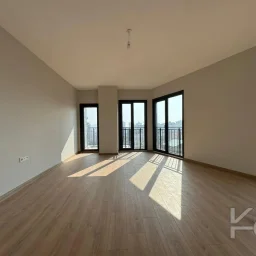 Laci̇vert Cadde Kozyataği Central Hospi̇tal Yakını Sıfır 95 M² Net