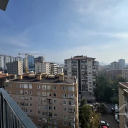 Laci̇vert Cadde Kozyataği Central Hospi̇tal Yakını Sıfır 95 M² Net
