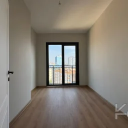 Laci̇vert Cadde Kozyataği Central Hospi̇tal Yakını Sıfır 95 M² Net