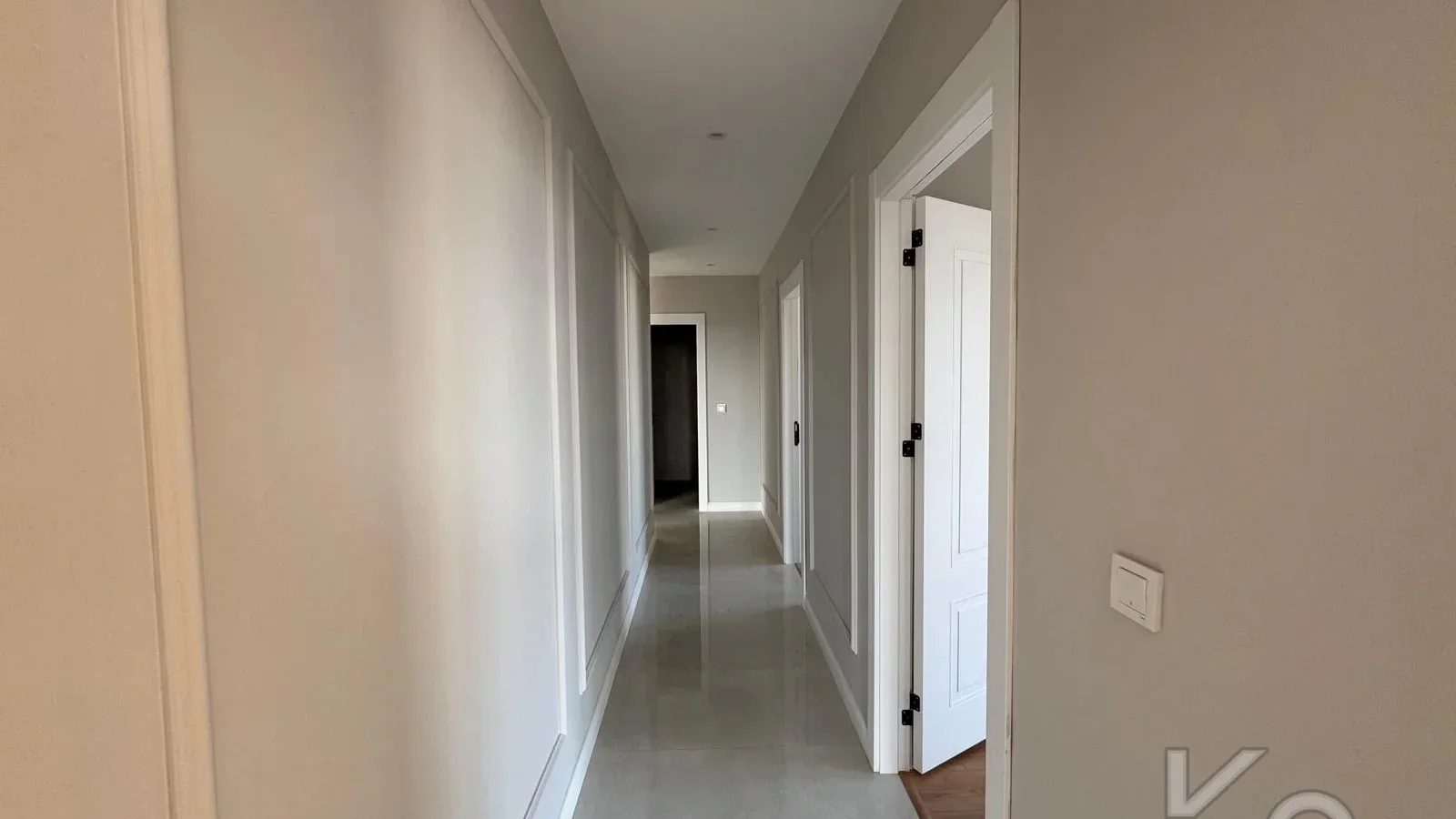 Laci̇vert Cadde Kozyataği Central Hospi̇tal Yakını Sıfır 95 M² Net
