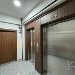 Laci̇vert Cadde Kozyataği Central Hospi̇tal Yakını Sıfır 95 M² Net