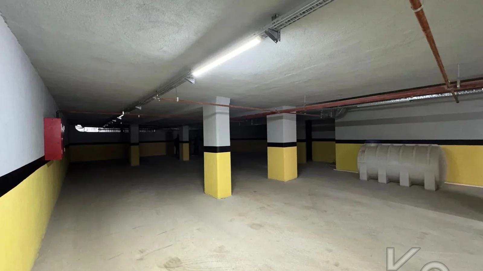 Laci̇vert Cadde Kozyataği Central Hospi̇tal Yakını Sıfır 95 M² Net