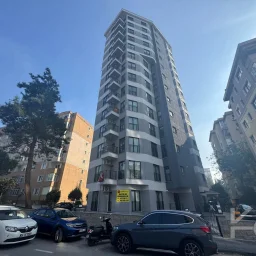 Laci̇vert Cadde Kozyataği Central Hospi̇tal Yakını Sıfır 95 M² Net
