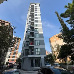 Laci̇vert Cadde Kozyataği Central Hospi̇tal Yakını Sıfır 95 M² Net
