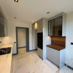 Lacivert Cadde  Şaşkinbakkal Marks&spencer Yakini Bi̇rgen İnş. Yapimi 130m² Net 4+1