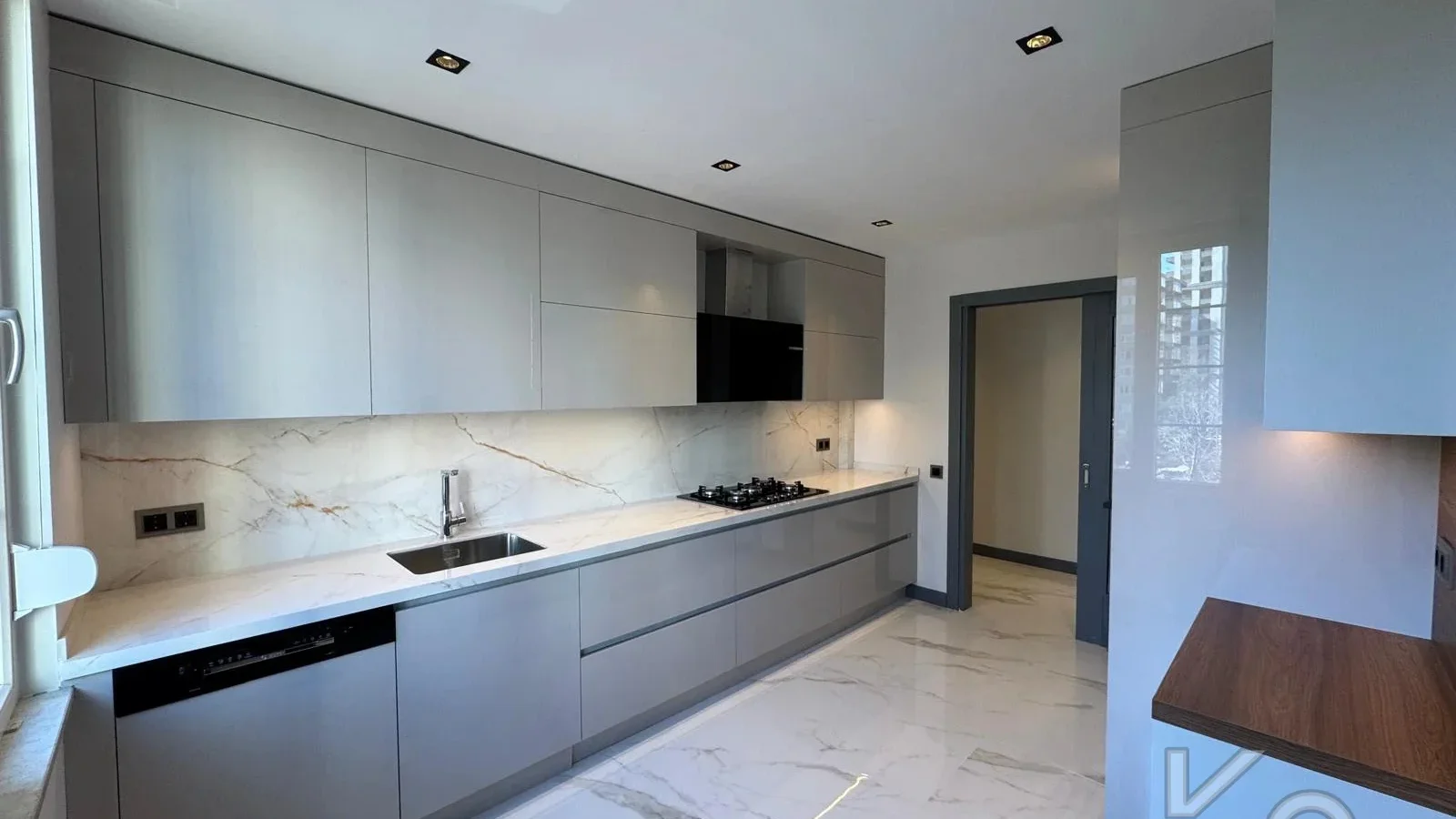 Lacivert Cadde  Şaşkinbakkal Marks&spencer Yakini Bi̇rgen İnş. Yapimi 130m² Net 4+1