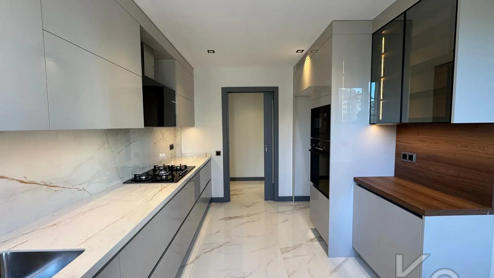 Lacivert Cadde  Şaşkinbakkal Marks&spencer Yakini Bi̇rgen İnş. Yapimi 130m² Net 4+1
