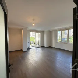 Lacivert Cadde  Şaşkinbakkal Marks&spencer Yakini Bi̇rgen İnş. Yapimi 130m² Net 4+1