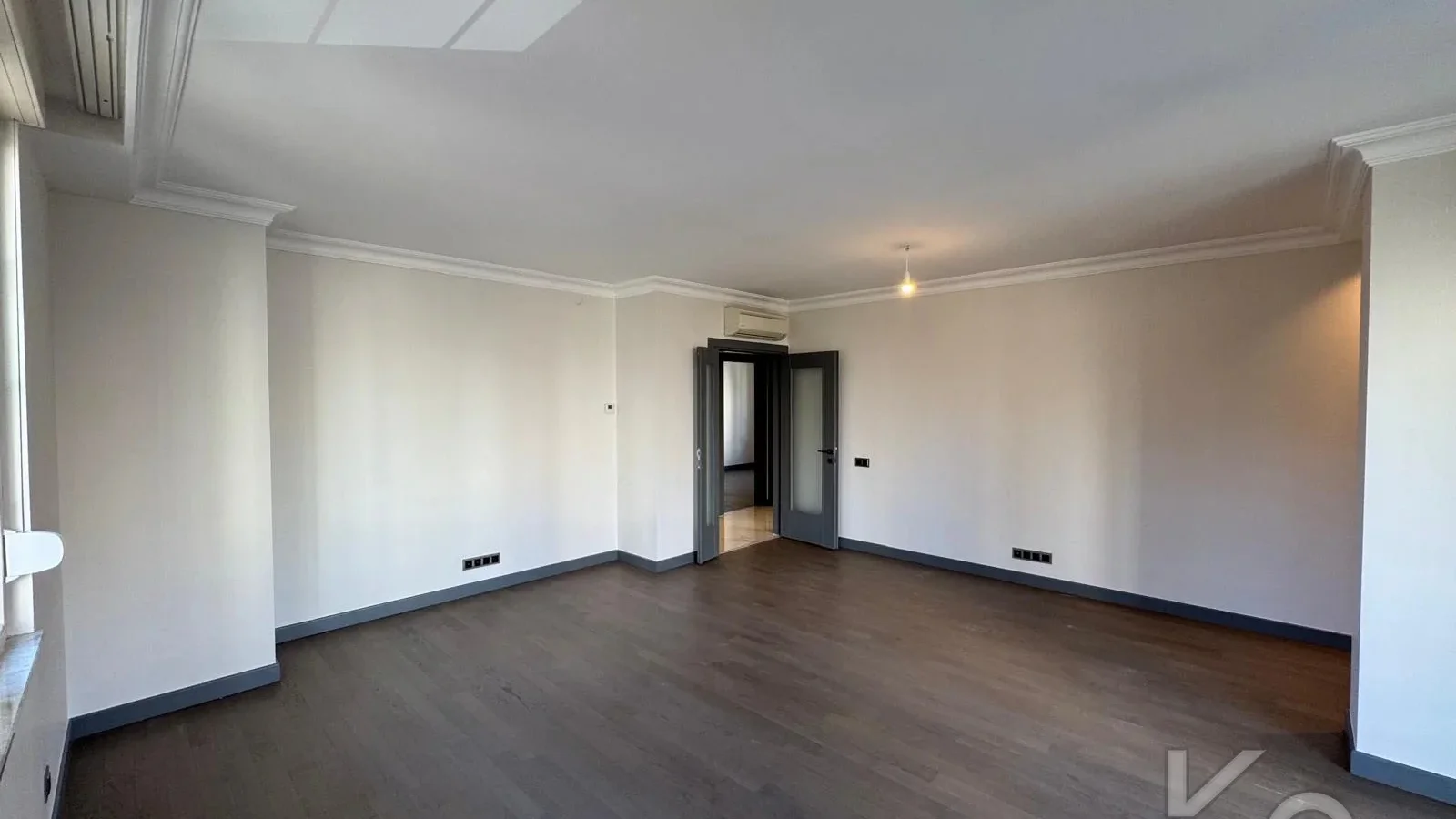 Lacivert Cadde  Şaşkinbakkal Marks&spencer Yakini Bi̇rgen İnş. Yapimi 130m² Net 4+1