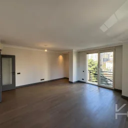 Lacivert Cadde  Şaşkinbakkal Marks&spencer Yakini Bi̇rgen İnş. Yapimi 130m² Net 4+1