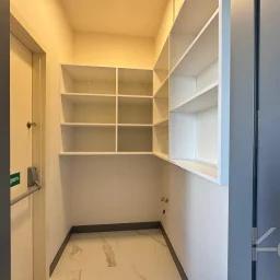 Lacivert Cadde  Şaşkinbakkal Marks&spencer Yakini Bi̇rgen İnş. Yapimi 130m² Net 4+1