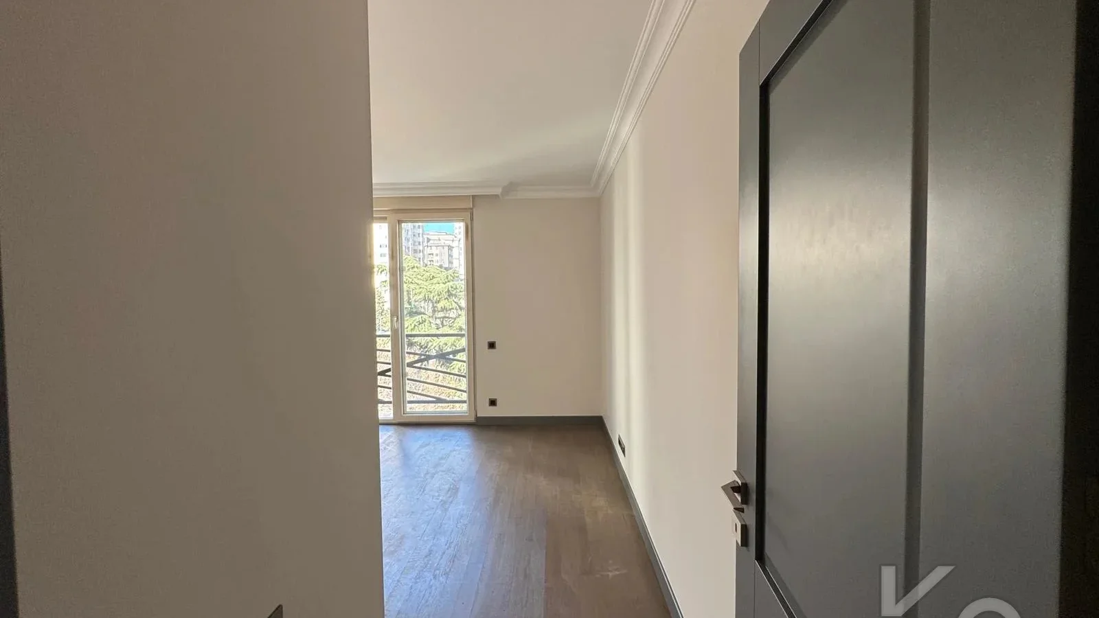Lacivert Cadde  Şaşkinbakkal Marks&spencer Yakini Bi̇rgen İnş. Yapimi 130m² Net 4+1