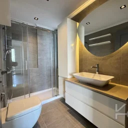 Lacivert Cadde  Şaşkinbakkal Marks&spencer Yakini Bi̇rgen İnş. Yapimi 130m² Net 4+1