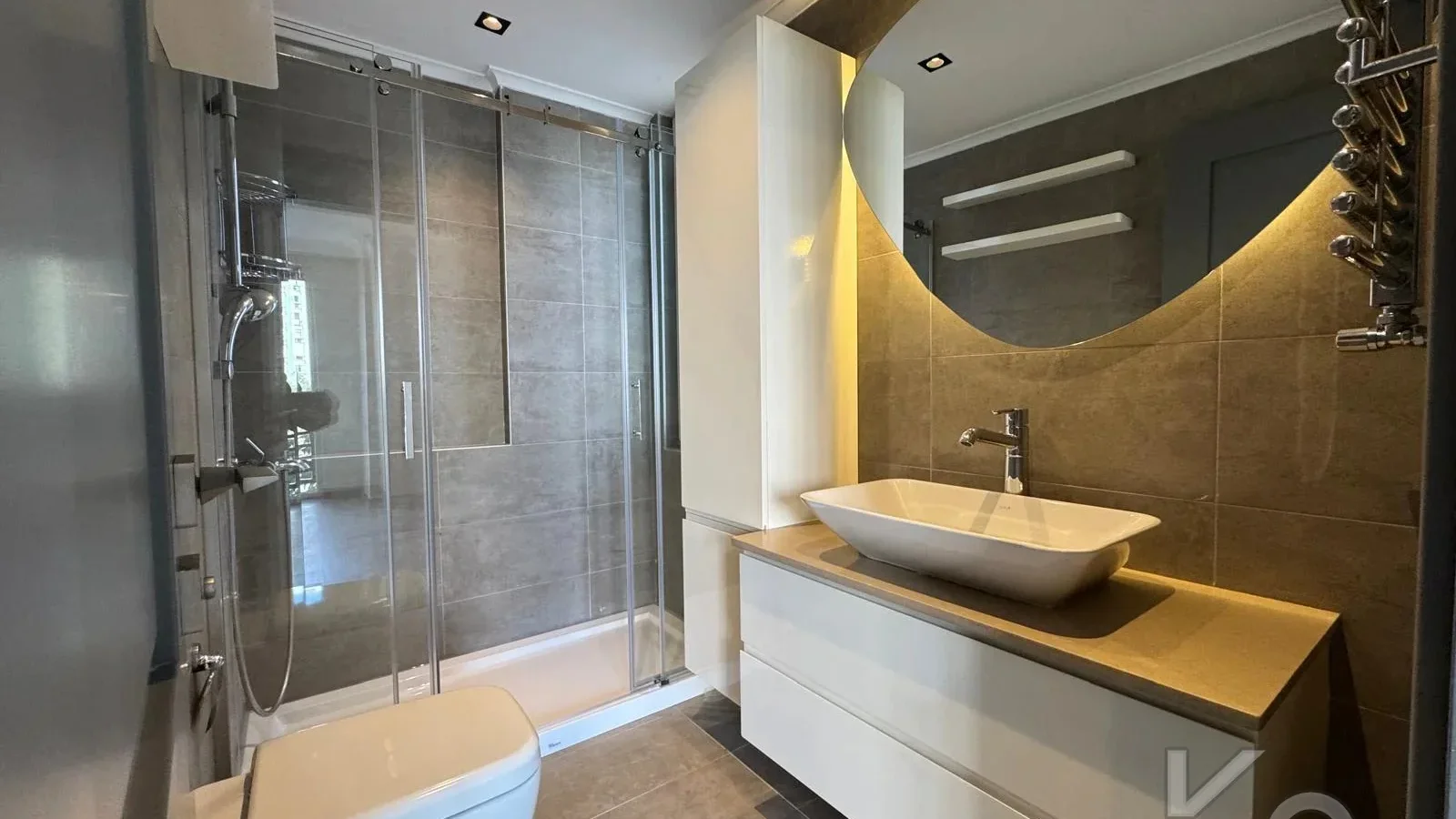Lacivert Cadde  Şaşkinbakkal Marks&spencer Yakini Bi̇rgen İnş. Yapimi 130m² Net 4+1