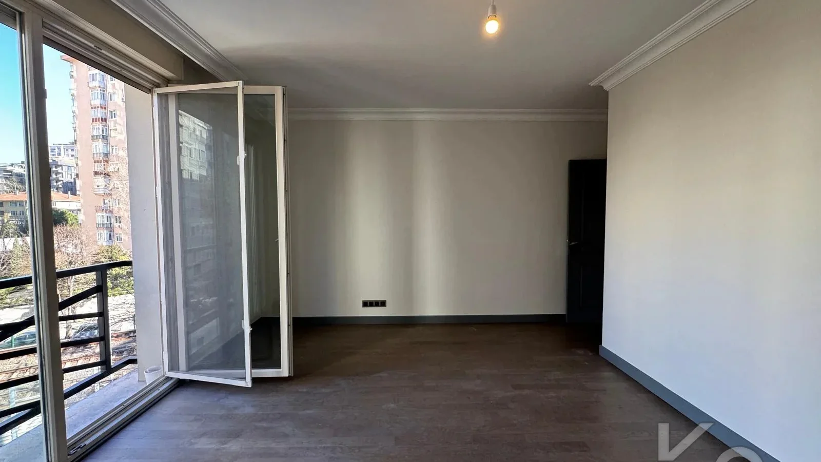 Lacivert Cadde  Şaşkinbakkal Marks&spencer Yakini Bi̇rgen İnş. Yapimi 130m² Net 4+1