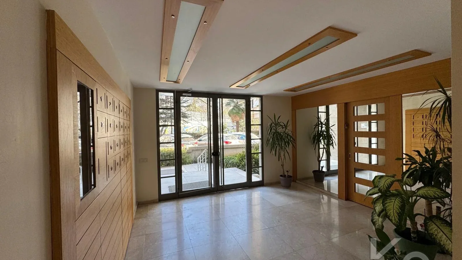Lacivert Cadde  Şaşkinbakkal Marks&spencer Yakini Bi̇rgen İnş. Yapimi 130m² Net 4+1