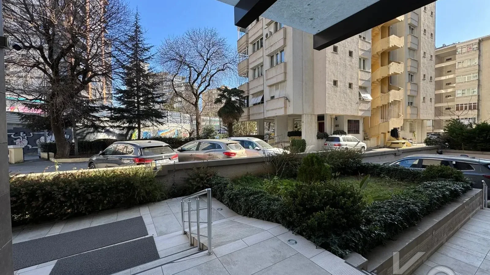 Lacivert Cadde  Şaşkinbakkal Marks&spencer Yakini Bi̇rgen İnş. Yapimi 130m² Net 4+1