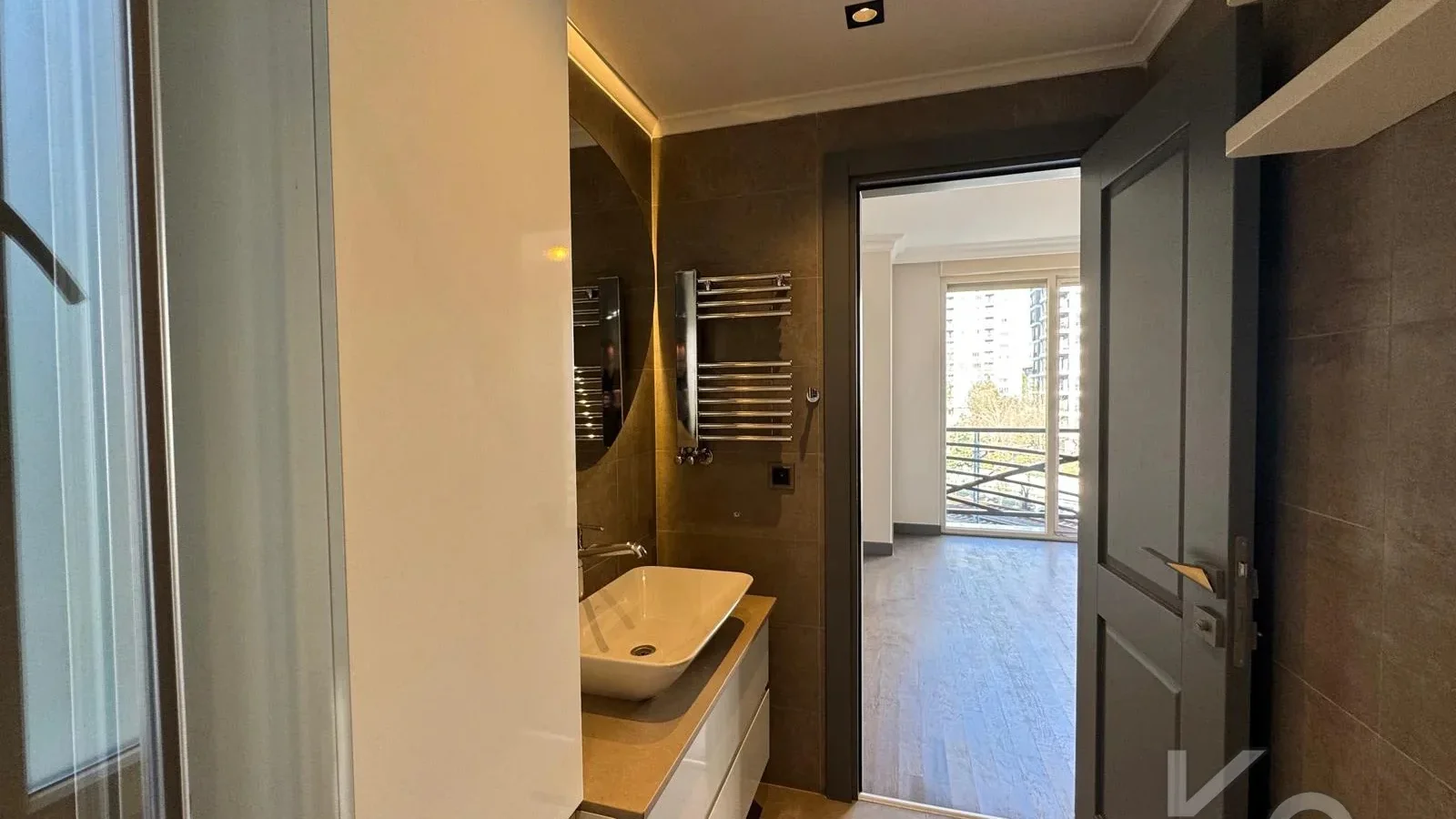 Lacivert Cadde  Şaşkinbakkal Marks&spencer Yakini Bi̇rgen İnş. Yapimi 130m² Net 4+1
