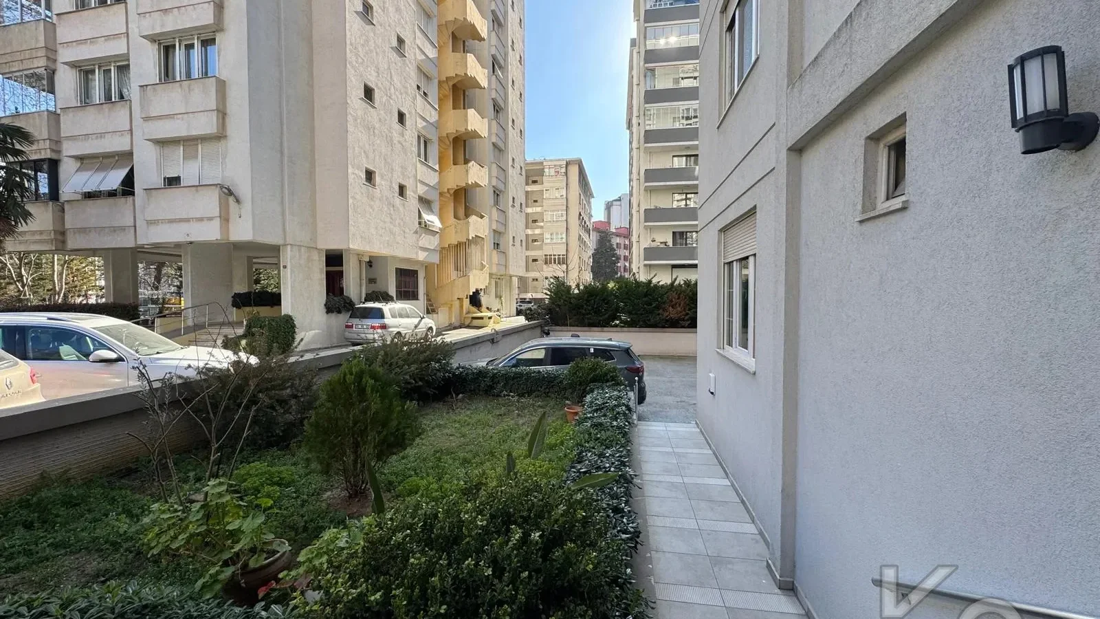 Lacivert Cadde  Şaşkinbakkal Marks&spencer Yakini Bi̇rgen İnş. Yapimi 130m² Net 4+1