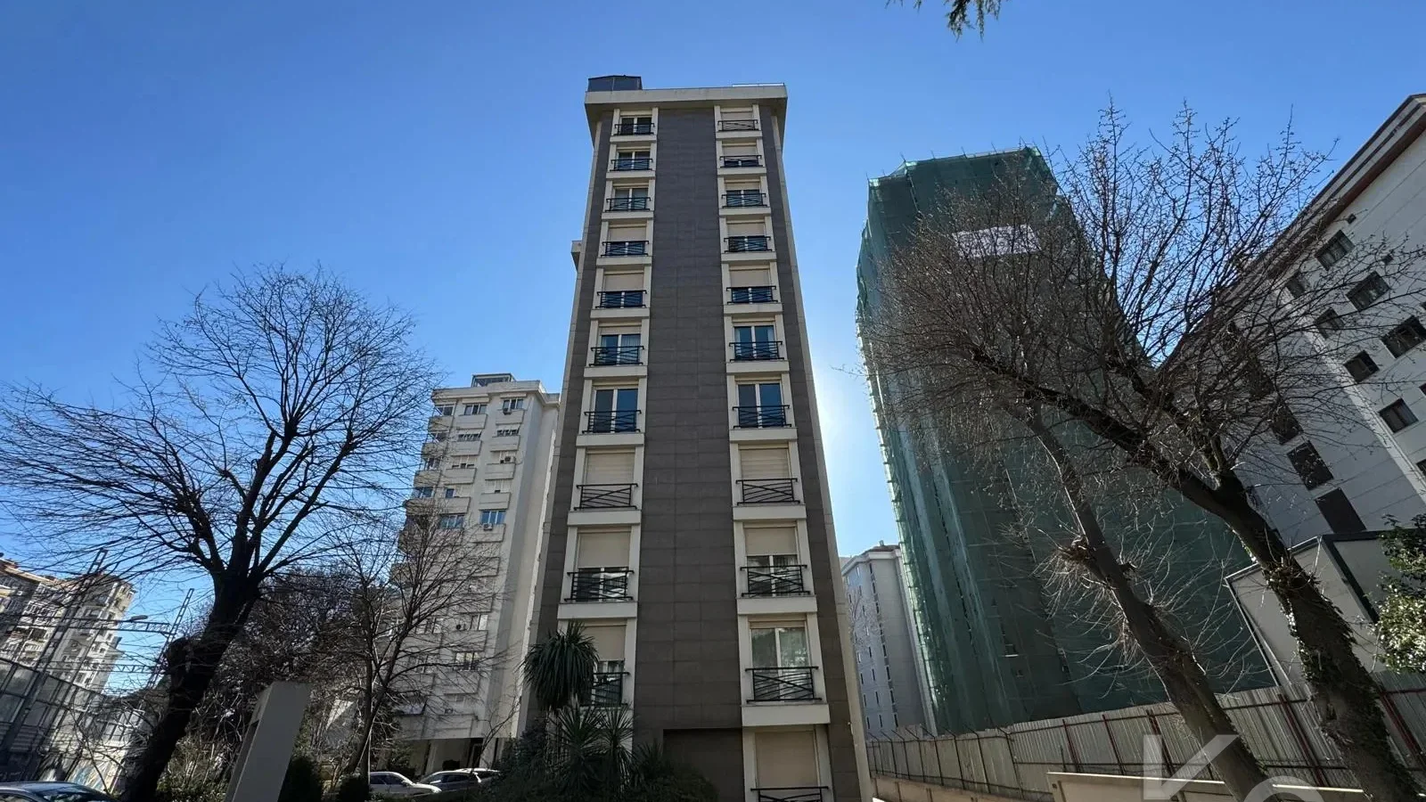 Lacivert Cadde  Şaşkinbakkal Marks&spencer Yakini Bi̇rgen İnş. Yapimi 130m² Net 4+1