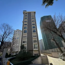 Lacivert Cadde  Şaşkinbakkal Marks&spencer Yakini Bi̇rgen İnş. Yapimi 130m² Net 4+1