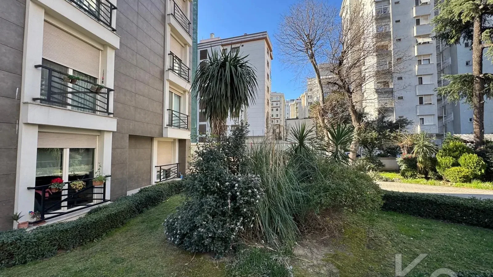 Lacivert Cadde  Şaşkinbakkal Marks&spencer Yakini Bi̇rgen İnş. Yapimi 130m² Net 4+1