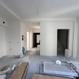 Laci̇vertcadde Kozyataği 2025 Yapimi Sifir Kozzy Avm Yakini 2+1