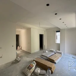 Laci̇vertcadde Kozyataği 2025 Yapimi Sifir Kozzy Avm Yakini 2+1