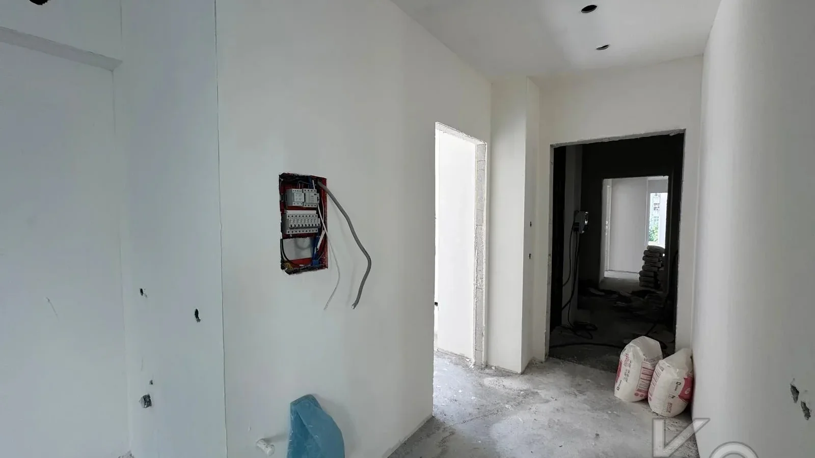 Laci̇vertcadde Kozyataği 2025 Yapimi Sifir Kozzy Avm Yakini 2+1
