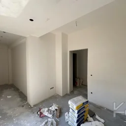 Laci̇vertcadde Kozyataği 2025 Yapimi Sifir Kozzy Avm Yakini 2+1