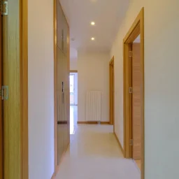 Lacivert Cadde Çam Fıstığı Sokak'ta Ebeveyn'li Balkonlu 140m² Net 3+1