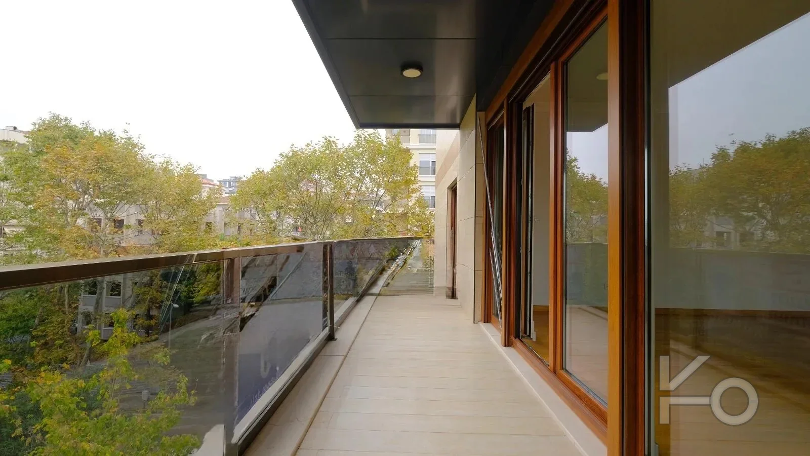 Lacivert Cadde Çam Fıstığı Sokak'ta Ebeveyn'li Balkonlu 140m² Net 3+1