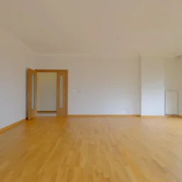 Lacivert Cadde Çam Fıstığı Sokak'ta Ebeveyn'li Balkonlu 140m² Net 3+1
