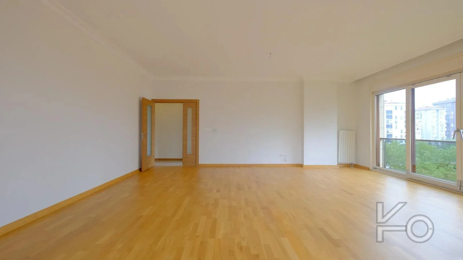 Lacivert Cadde Çam Fıstığı Sokak'ta Ebeveyn'li Balkonlu 140m² Net 3+1