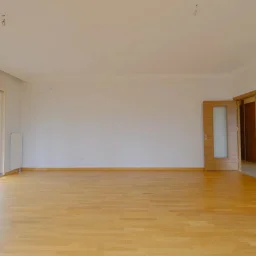 Lacivert Cadde Çam Fıstığı Sokak'ta Ebeveyn'li Balkonlu 140m² Net 3+1
