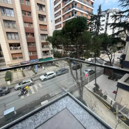 Laci̇vert Cadde Göztepe Tanzi̇mat'ta Balkonlu  95m² Net 3+1