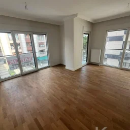 Laci̇vert Cadde Göztepe Tanzi̇mat'ta Balkonlu  95m² Net 3+1