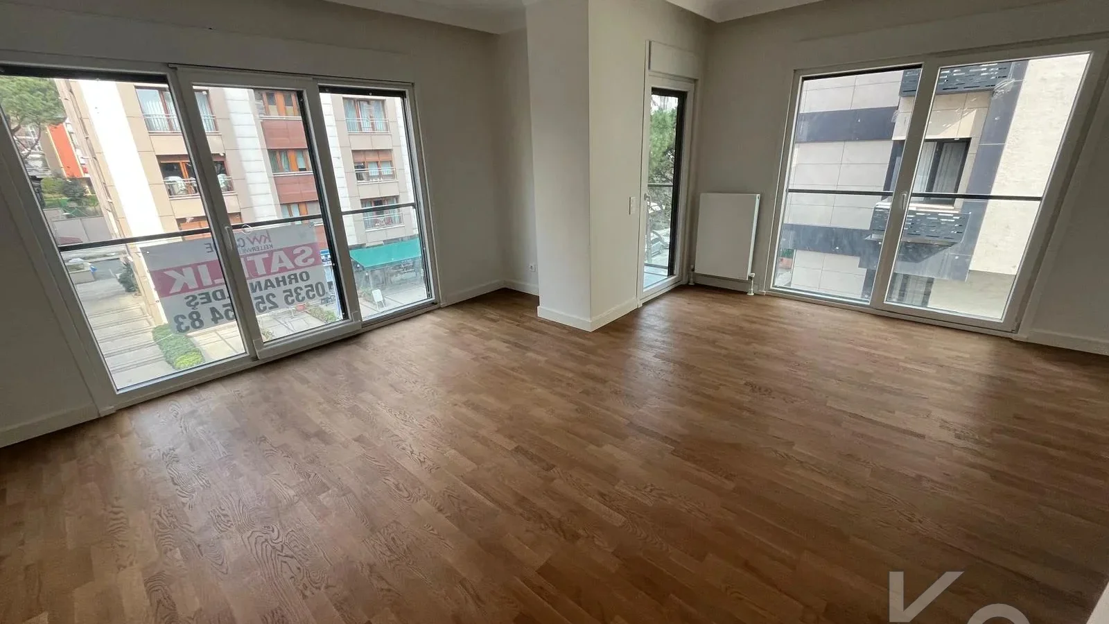 Laci̇vert Cadde Göztepe Tanzi̇mat'ta Balkonlu  95m² Net 3+1