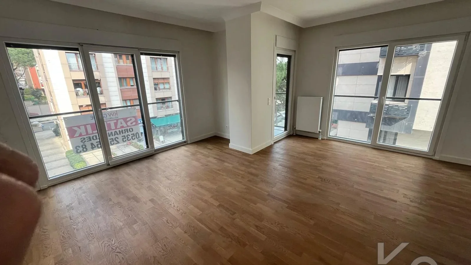 Laci̇vert Cadde Göztepe Tanzi̇mat'ta Balkonlu  95m² Net 3+1