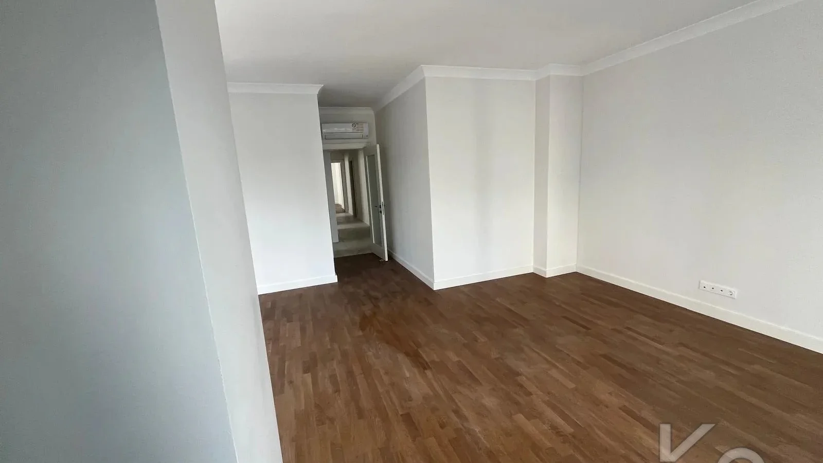 Laci̇vert Cadde Göztepe Tanzi̇mat'ta Balkonlu  95m² Net 3+1