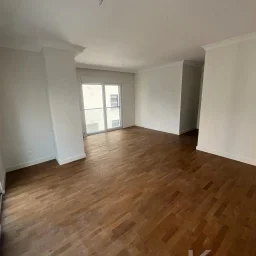 Laci̇vert Cadde Göztepe Tanzi̇mat'ta Balkonlu  95m² Net 3+1