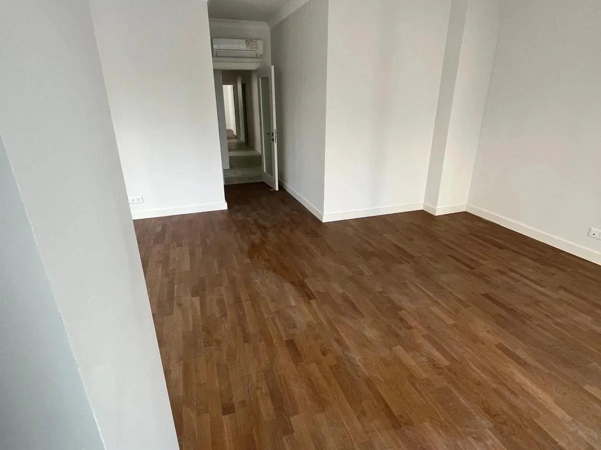 Laci̇vert Cadde Göztepe Tanzi̇mat'ta Balkonlu  95m² Net 3+1