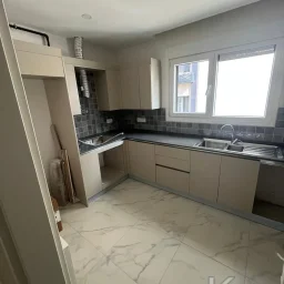 Laci̇vert Cadde Göztepe Tanzi̇mat'ta Balkonlu  95m² Net 3+1