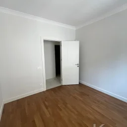 Laci̇vert Cadde Göztepe Tanzi̇mat'ta Balkonlu  95m² Net 3+1
