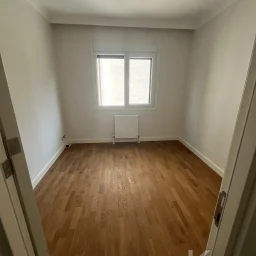 Laci̇vert Cadde Göztepe Tanzi̇mat'ta Balkonlu  95m² Net 3+1