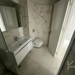 Laci̇vert Cadde Göztepe Tanzi̇mat'ta Balkonlu  95m² Net 3+1