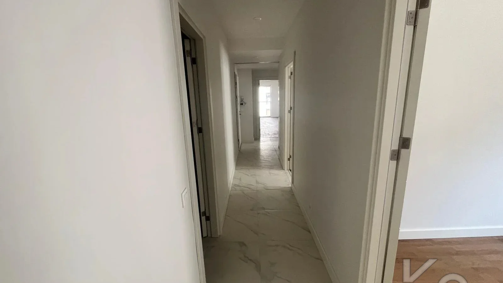 Laci̇vert Cadde Göztepe Tanzi̇mat'ta Balkonlu  95m² Net 3+1