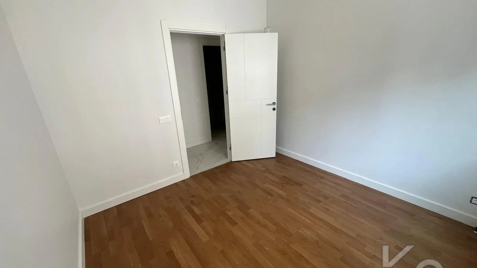 Laci̇vert Cadde Göztepe Tanzi̇mat'ta Balkonlu  95m² Net 3+1